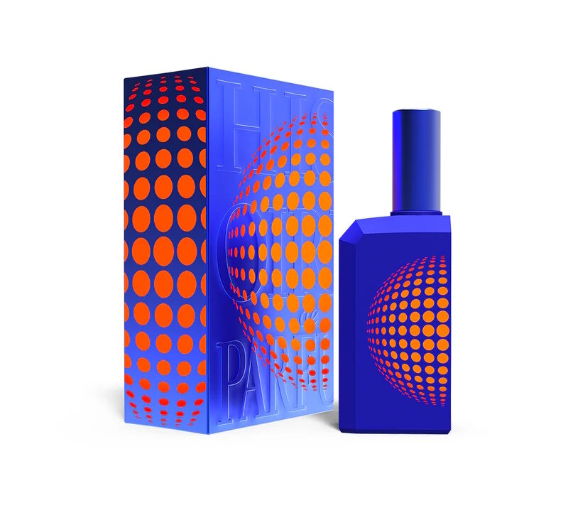 This Is Not A Blue Bottle 1/.6 van Histoire de Parfums is een citrus-bloemig parfum met yuzu, oranjebloesem, musk en vanille.